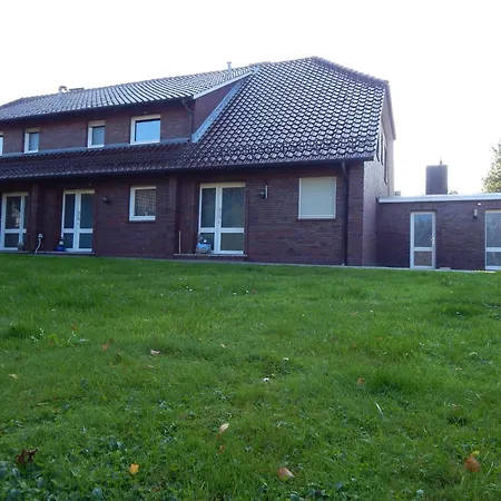 Holiday home Fh-nordseeanker-im-huus-godewind-vorm-viermaster-mit-sauna-und-kamin *
