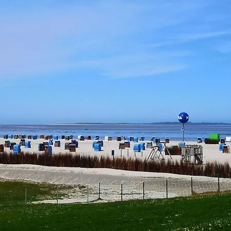 Fh-nordseeanker-im-huus-godewind-vorm-viermaster-mit-sauna-und-kamin *