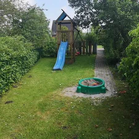 Fh-nordseeanker-im-huus-godewind-vorm-viermaster-mit-sauna-und-kamin Dornumersiel
