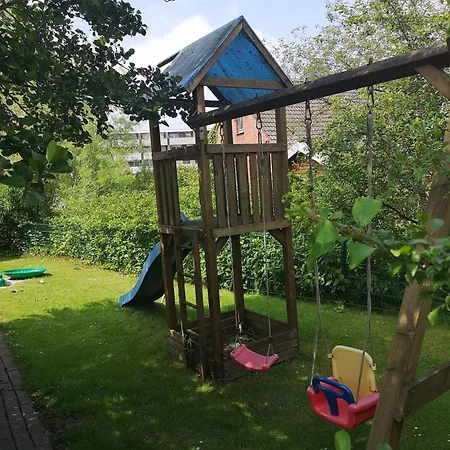 Fh-nordseeanker-im-huus-godewind-vorm-viermaster-mit-sauna-und-kamin Holiday home