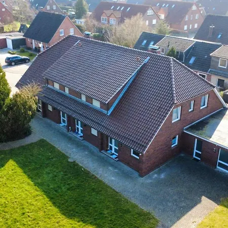 Fh-nordseeanker-im-huus-godewind-vorm-viermaster-mit-sauna-und-kamin *