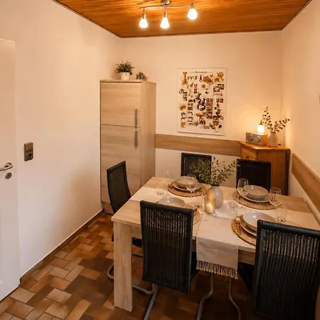 Prázdninový dům Fh-nordseeanker-im-huus-godewind-vorm-viermaster-mit-sauna-und-kamin