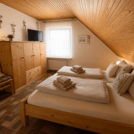 Prázdninový dům Fh-nordseeanker-im-huus-godewind-vorm-viermaster-mit-sauna-und-kamin *