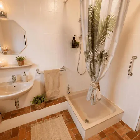 Fh-nordseeanker-im-huus-godewind-vorm-viermaster-mit-sauna-und-kamin *