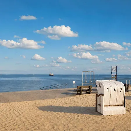 Fh-nordseeanker-im-huus-godewind-vorm-viermaster-mit-sauna-und-kamin Prázdninový dům Dornumersiel